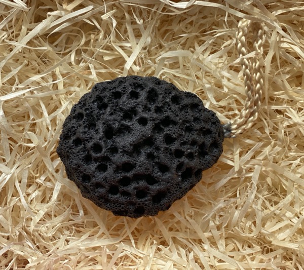 black-bath-sponge